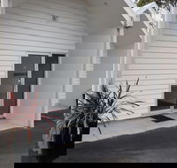 Ashmont Motor Inn  Apartments