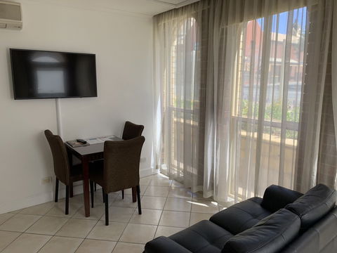 Ensenada Motor Inn And Suites - Sydney Tourism 5