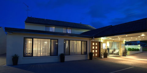 Country Plaza Queanbeyan - Sydney Tourism 0