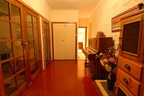 Treasured Memories Cottage - Sydney Tourism 1