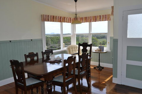 Beths Cottage Roaring 40s - Sydney Tourism 4