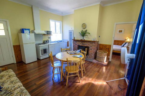 Lewana Cottages - Sydney Tourism 7