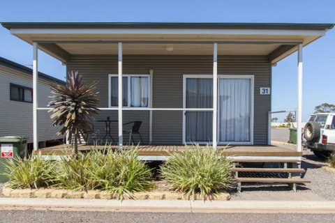 Sundowner Cabin And Tourist Park - Sydney Tourism 1