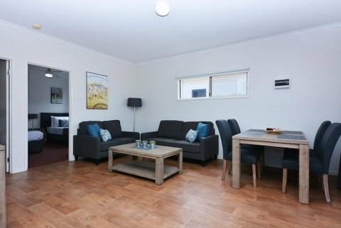 Sundowner Cabin And Tourist Park - Sydney Tourism 5