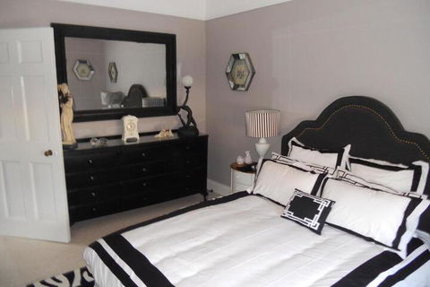 Montrose House - Sydney Tourism 3