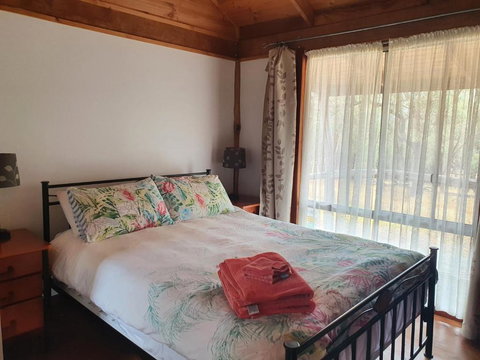 Gaddleen Grove Cottages - Sydney Tourism 3