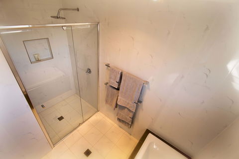 The Races Swanport - Sydney Tourism 5