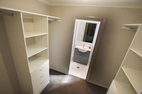 The Races Swanport - Sydney Tourism 6