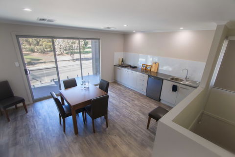 The Races Swanport - Sydney Tourism 4