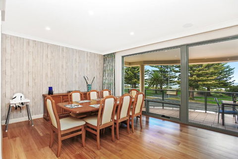 Ultimate Esplanade 3 Storey Experience WiFi - Sydney Tourism 2