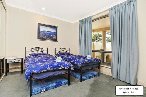 Ultimate Esplanade 3 Storey Experience WiFi - Sydney Tourism 6