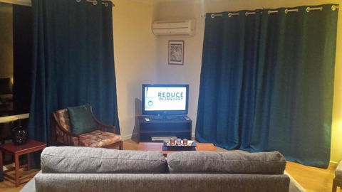 Oaktree Guest House - Sydney Tourism 4