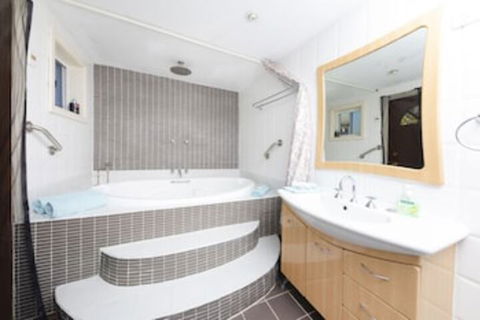 La Casa - Sydney Tourism 0