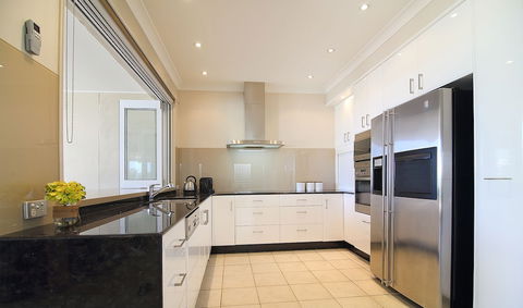 Summerhaze At The Cove - Sydney Tourism 1