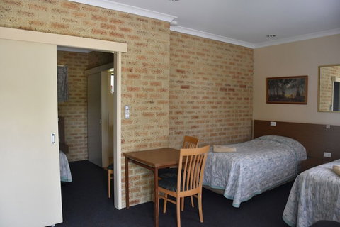 Valley Views Motel & Chalets - Sydney Tourism 2