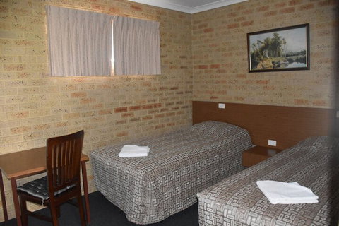 Valley Views Motel & Chalets - Sydney Tourism 5