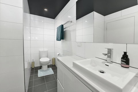 Close To Airport City & Shops - Sydney Tourism 2