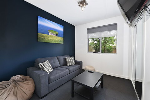 Close To Airport City & Shops - Sydney Tourism 7