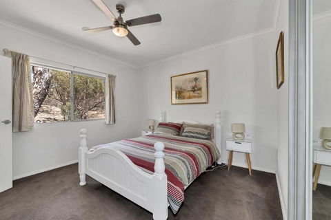 Tree Lodge - Sydney Tourism 4