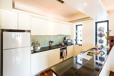 BELLE, 2BDR Melbourne Apartment - Sydney Tourism 6