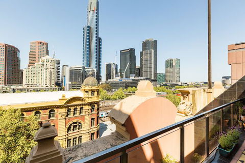 BELLE, 2BDR Melbourne Apartment - Sydney Tourism 1