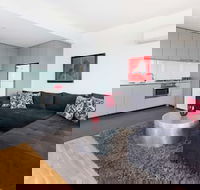 Executive Apartment With Bay Views