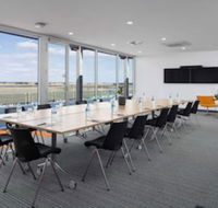 Rydges Pit Lane Hotel