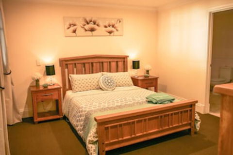 Oak Tree Cottage - Mundaring - Sydney Tourism 0