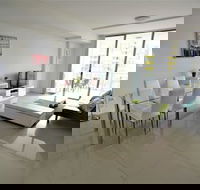 Sunny Mascot - Sydney Tourism