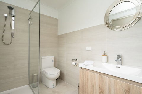 Xanadu Shores - Sydney Tourism 5