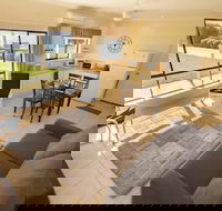 Pelican Perch Retreat - Sydney Tourism