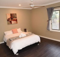 Warrawong holiday big home - Sydney Tourism