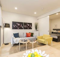 One Bedder With Pool Very Close to City - Sydney Tourism