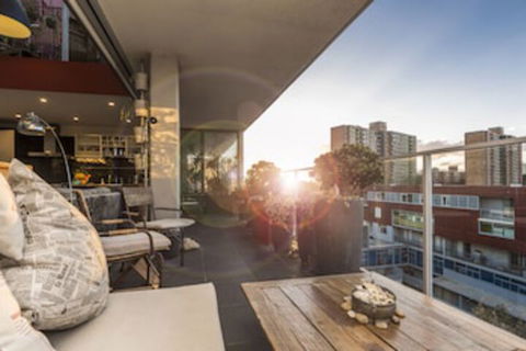 Loft Penthouse With Startling City Views + Parking - Sydney Tourism 0