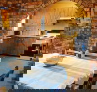 Azure Beach Stop - Sydney Tourism