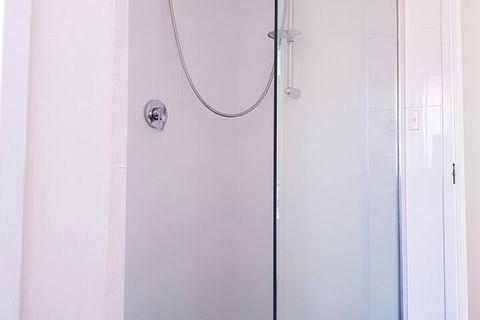 Clayton Apartment - Sydney Tourism 7