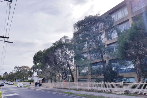 Clayton Apartment - Sydney Tourism 4