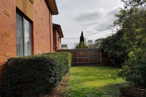 Clayton Apartment - Sydney Tourism 3