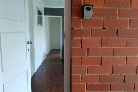 Clayton Apartment - Sydney Tourism 1