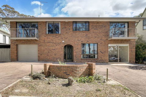 Four Seasons - Sydney Tourism 6