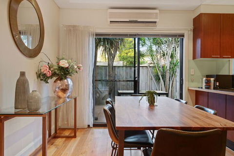 Tranquil & Spacious Home Near Shopping Mall - Sydney Tourism 5