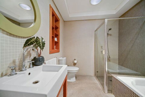 Tranquil & Spacious Home Near Shopping Mall - Sydney Tourism 1