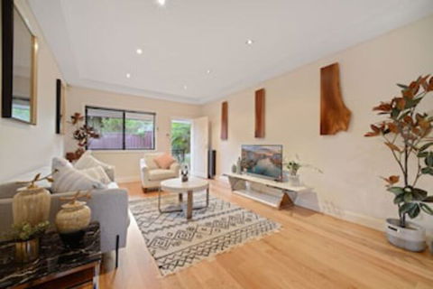 Tranquil & Spacious Home Near Shopping Mall - Sydney Tourism 0