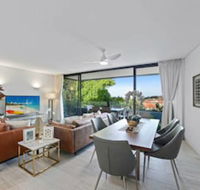 HomeHotel Ultra Luxurious 3 Bedroom Penthouse - Sydney Tourism