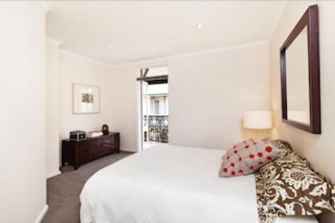 Spacious City 2 BR House Fit 6 PP - Sydney Tourism 3