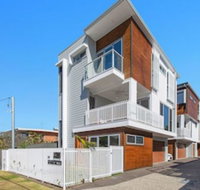 Silica Sands - Sydney Tourism