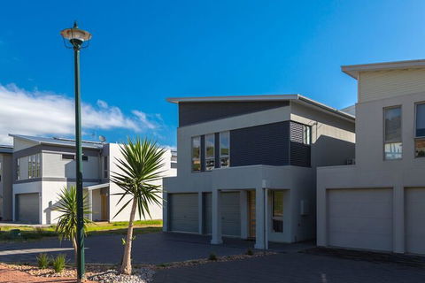 Time Away 50 Turnberry Drive - Sydney Tourism 1