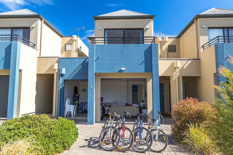 Front 9 Then Dine 3 / 61 St. Andrews Boulevard - Sydney Tourism 3