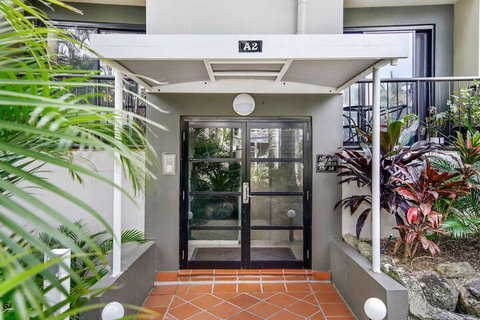 Stunning Ocean Views Large 3 Bedroom - Sydney Tourism 1