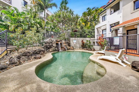 Stunning Ocean Views Large 3 Bedroom - Sydney Tourism 2